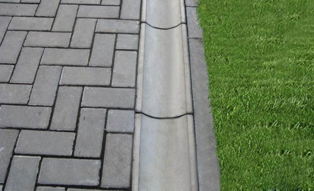 Водосток бетонный тротуарный